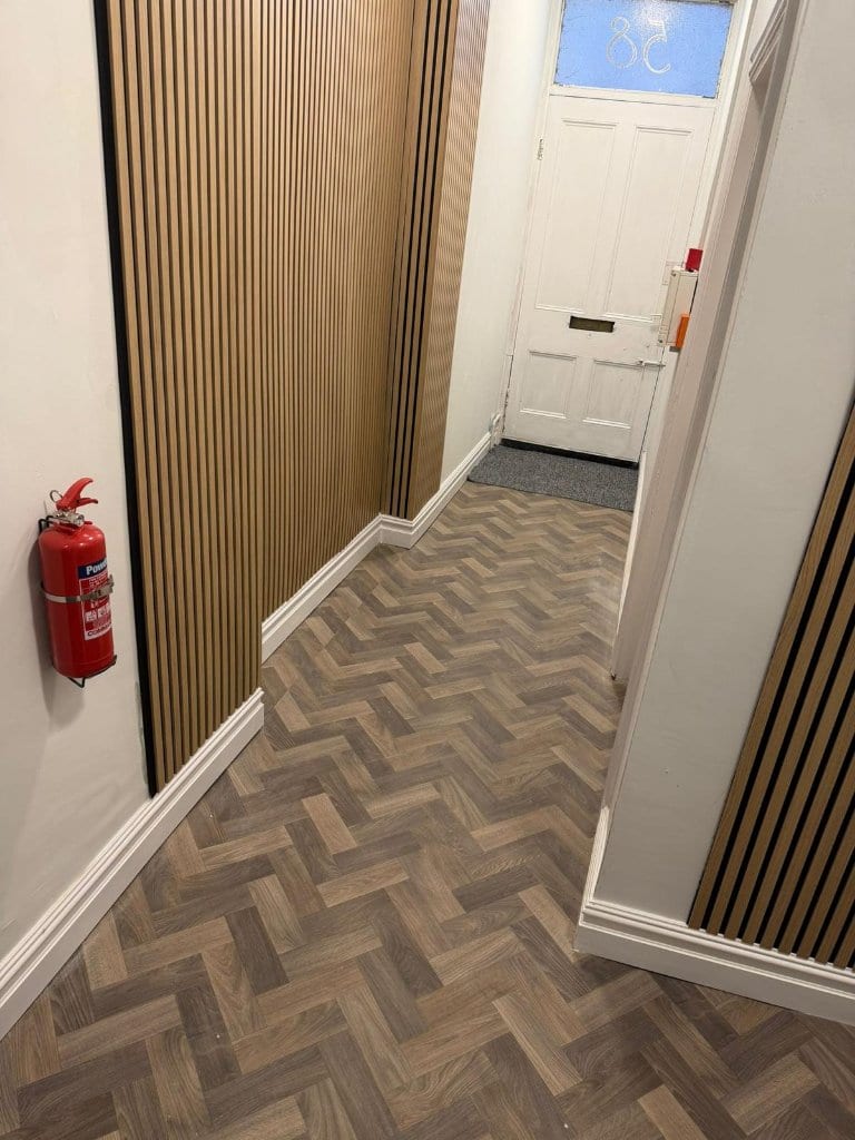 Walter Road – Front entrance hallway