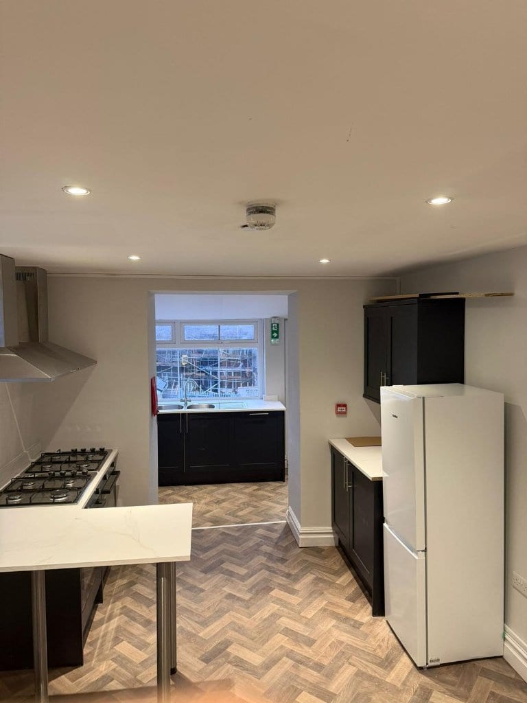 Walter Road – Large kitchen / dining area