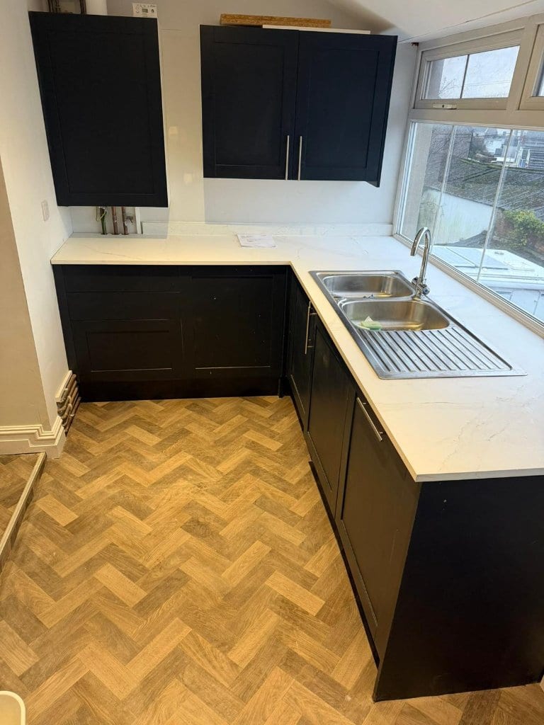 Walter Road – Second kitchen with marble worktops